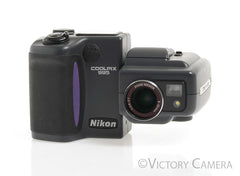 NikonCoolpix-2_c12ea7ca-fbb4-