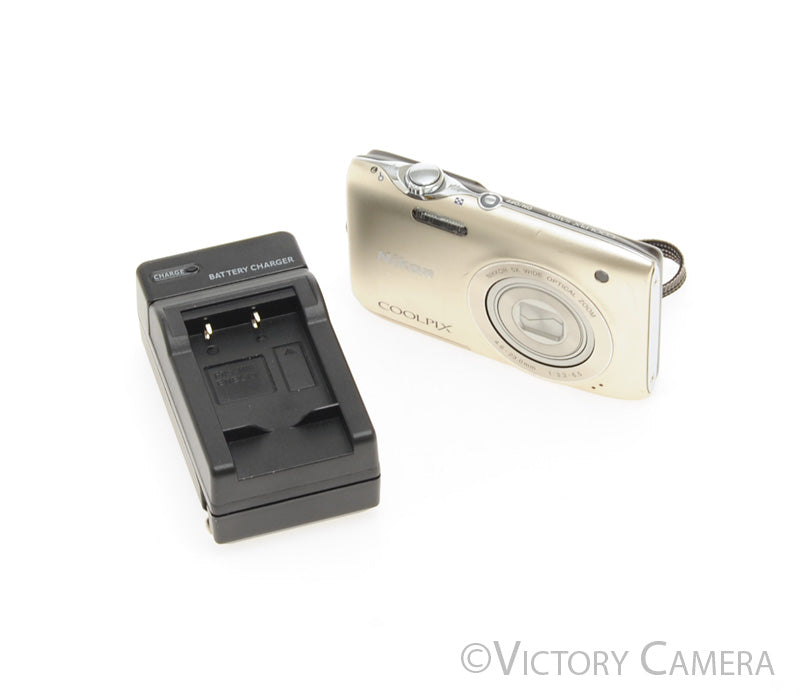 deSilver 14MP Digital Point and Shoot Camera [EXC] - Victory Camera