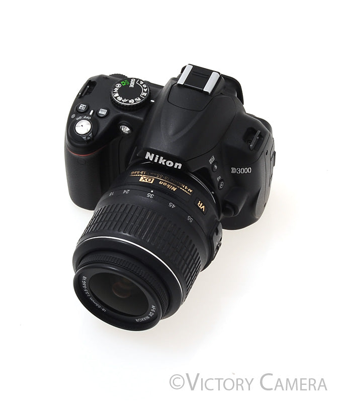 Nikon D3000 Digital SLR Camera Body w/ 18-55mm AF-S Lens ~2,848 Shots