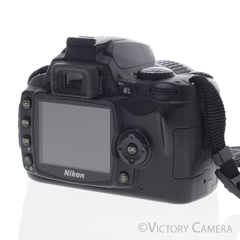 Nikon D40 6.1MP Digital SLR Camera w/ 18-55mm Zoom Lens ~5000 Shots [EXC+] - Victory Camera