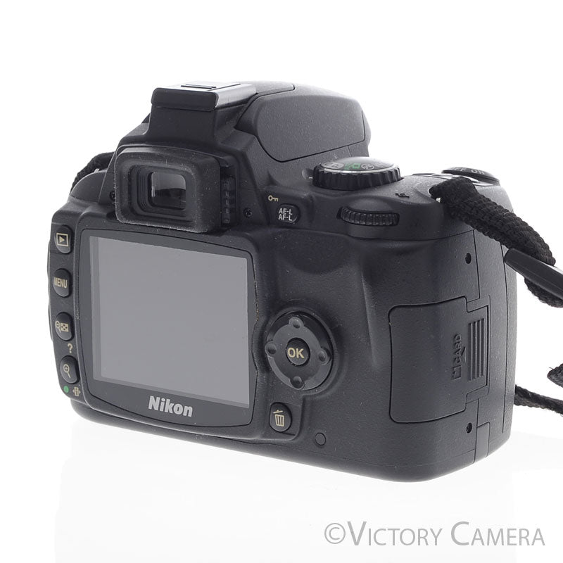 Nikon D40 Digital Camera Body ~2550 Shots [EXC] - Victory Camera