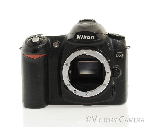 Nikon D50 6.1MP Digital SLR Camera w/ Battery & Charger [EXC]