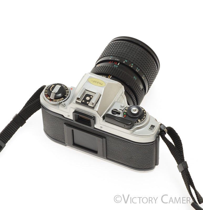 Nikon FG Chrome 35mm Film Camera w/ 28-70mm Zoom Lens [EXC]