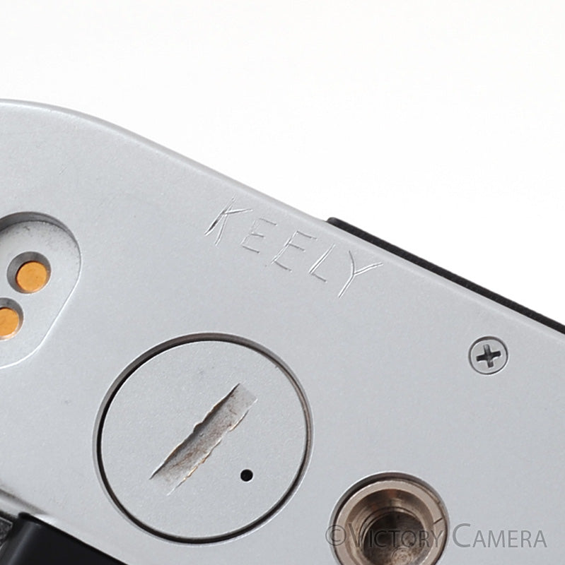 Nikon FG Chrome Camera w/ 35-105mm Zoom Lens [EXC-]