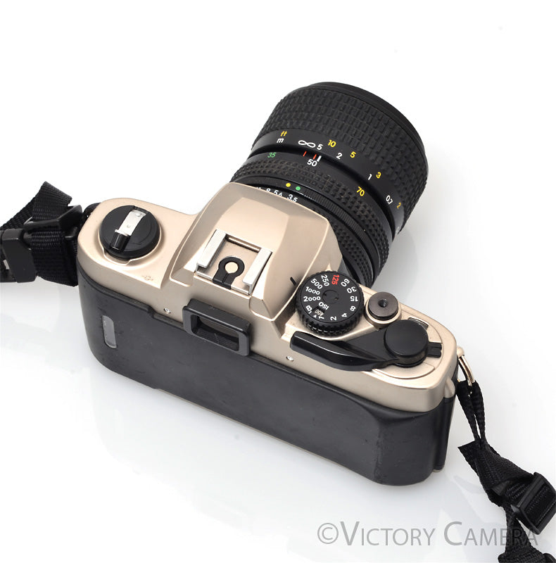 Nikon FM10 FM-10 35mm SLR Film Camera with 35-70mm Zoom Lens [EXC]