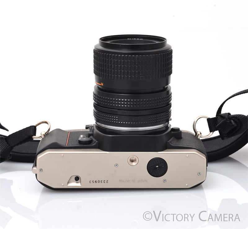 Nikon FM10 FM-10 35mm SLR Film Camera with 35-70mm Zoom Lens [EXC]