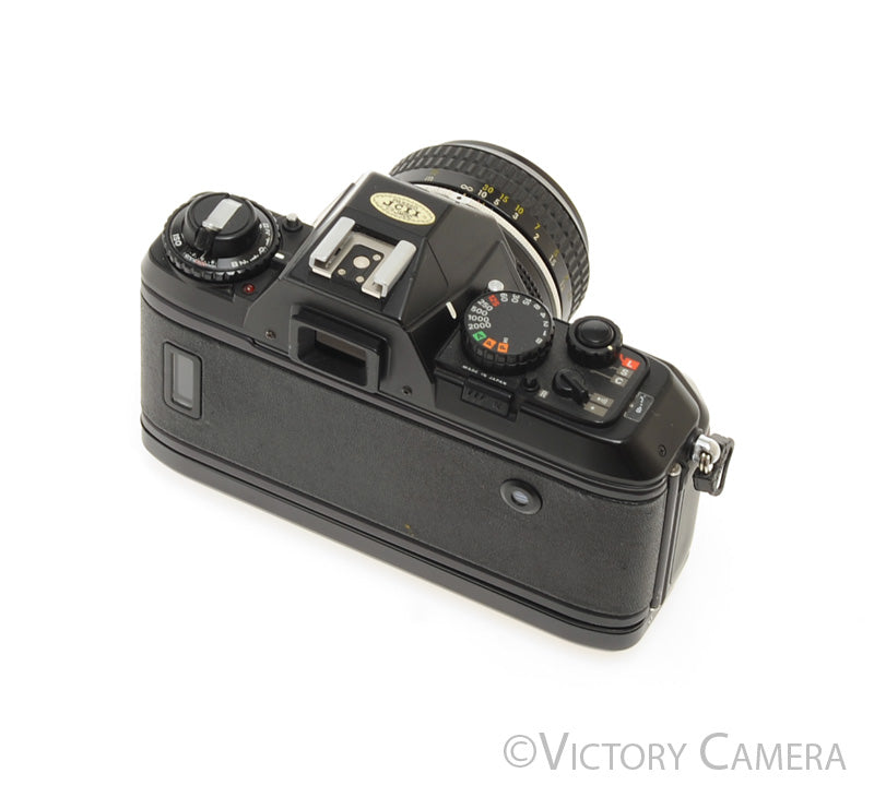 Nikon N2000 35mm Film Camera w/ 50mm f2 Lens [EXC-]