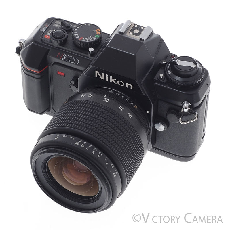 Nikon N2000 35mm Film Camera w/ 28-80mm Zoom Lens [EXC]