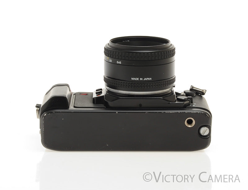 Nikon N2020 AF 35mm Film Camera w/ 50mm f1.8 AF Zoom Lens [EXC]