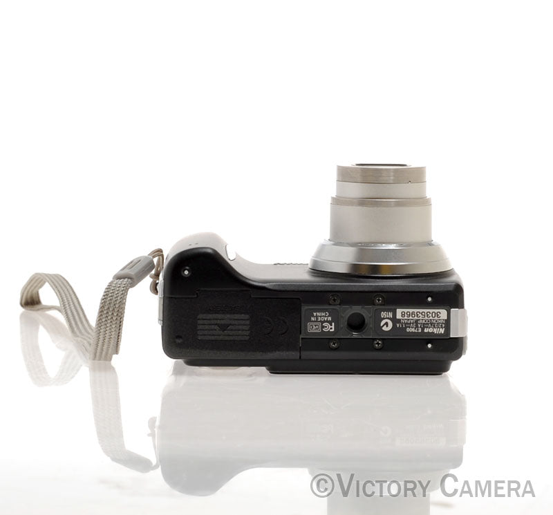 Nikon CoolPix 7900 7.1MP Digital Point & Shoot Camera [MINT]