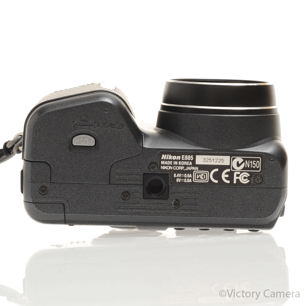 Nikon CoolPix 885 3.2MP Digital Point & Shoot Camera [EXC+] - Victory Camera