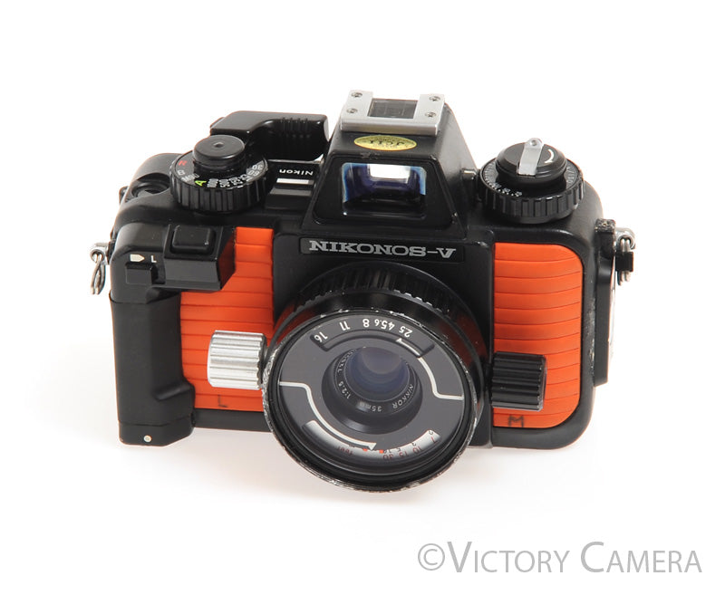 Nikon Nikonos V Underwater Camera w/ 35mm f2.5 Lens -Working Bargain-
