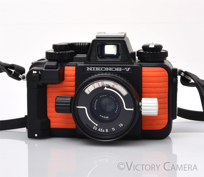 Nikon Nikonos V Underwater Film Camera w/ 35mm f2.5 Lens [EXC] - Victory Camera