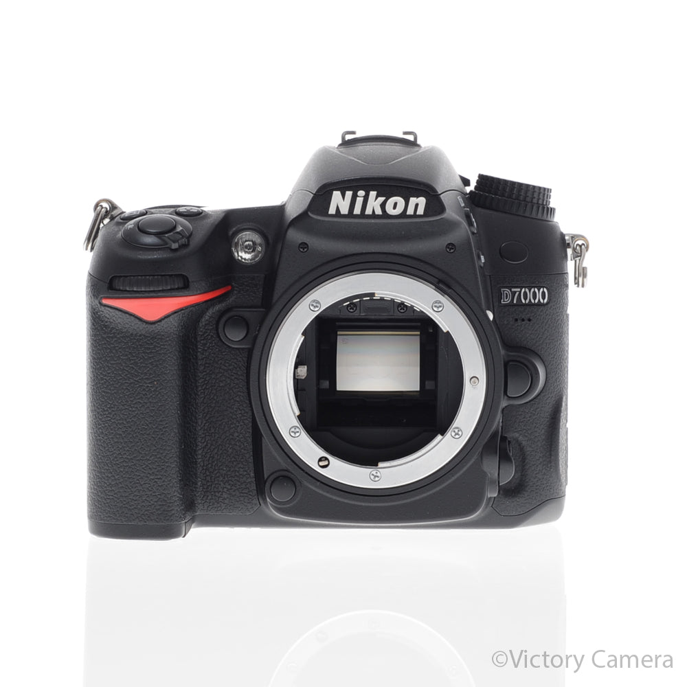 Nikon D7000 16.2MP Digital Camera w/ 18-55mm Lens [EXC+] image 1