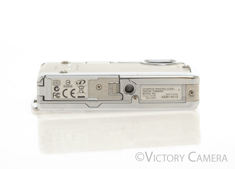 Olympus Stylus 720 SW  7.1 Digital Point and Shoot Camera [EXC] - Victory Camera
