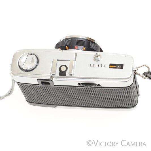 Olympus Trip 35 Chrome 35mm Film Camera -As is, No Meter- [AS-IS] - Victory Camera