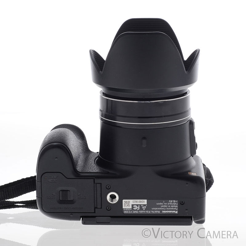 Panasonic Lumix DMC-FZ200 12.1 Compact Digital Camera  [GOOD]