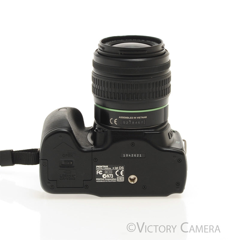 Pentax *ist DS 6.1MP Digital SLR Camera w/ 18-55mm Zoom Lens [EXC+]