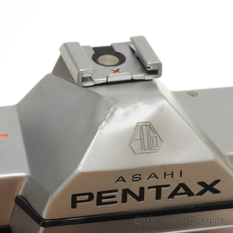 Pentax K1000 Chrome 35mm Film Camera w/ 50mm f2 Lens [EXC-]