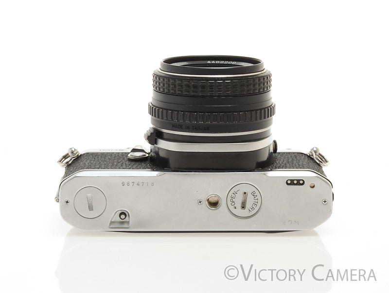 【完動品】Pentax ME 50mm F2 レンズ付き SLR フィルムカメラ Pentax ME Chrome 35mm Camera w/ 50mm F2 Lens [EXC]