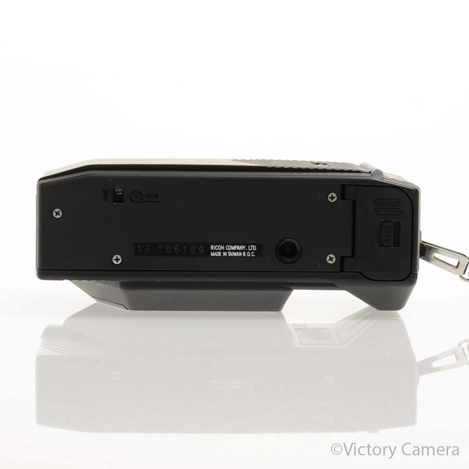 Ricoh AF-70 35mm Point and Shoot w/ 35mm f3.5 Lens [EXC] - Victory Camera