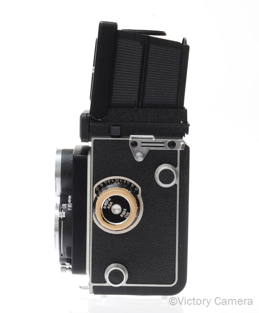 Rollei Rolleicord Vb Medium Format TLR Camera w/ 75mm f3.5 Xenar Lens [MINT-] - Victory Camera