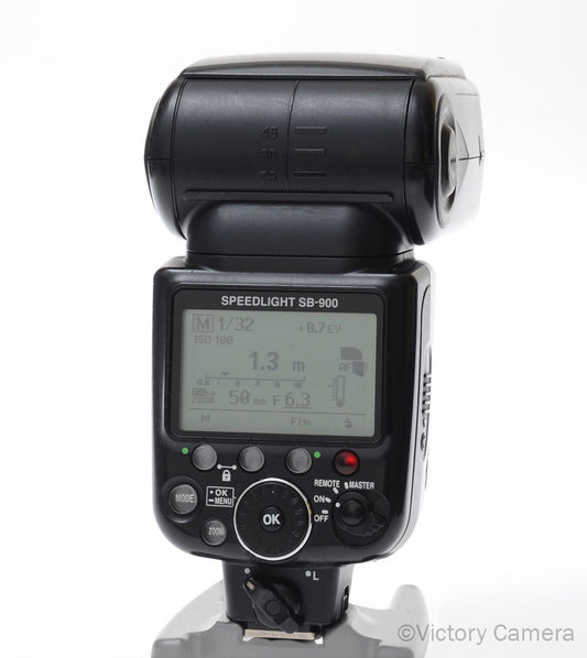 Nikon SB-900 Speedlight Flash [EXC-] image 2