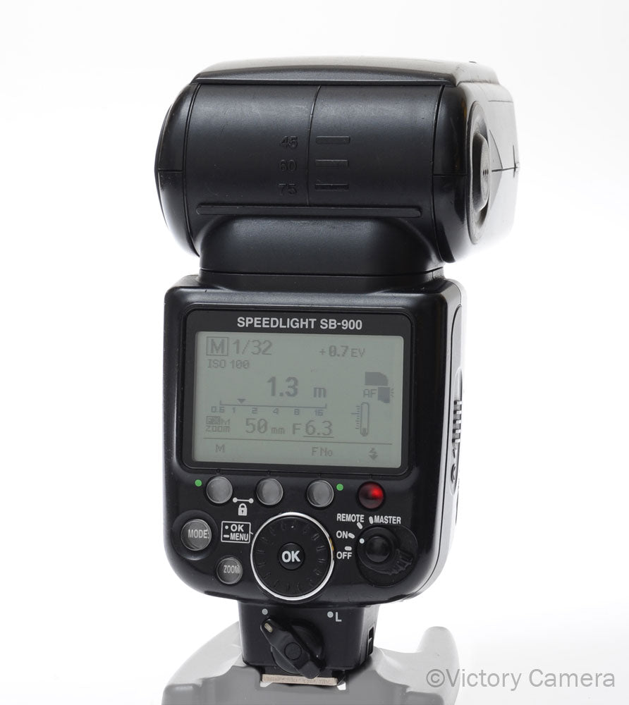 Nikon SB-900 Speedlight Flash [EXC-] image 2