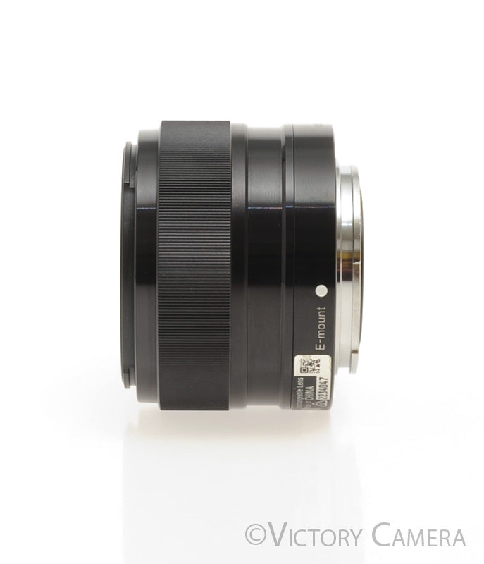 Sony FE 35mm f1.8 Fast Wide Angle Prime Lens for E Mount w/ Shade  [MINT-] - Victory Camera