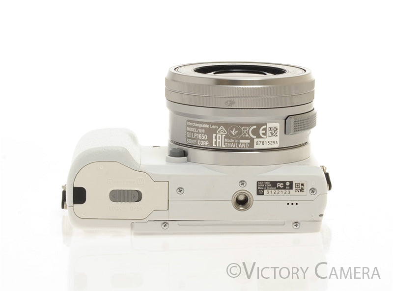 Sony Alpha a5100 White Mirrorless Camera w/ 16-50mm Zoom Lens
