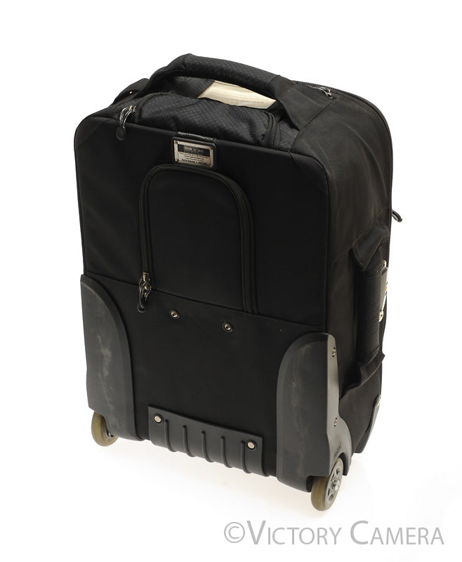 Think Tank Airport International V2.0 Camera Luggage Rolling Bag  [EXC] - Victory Camera