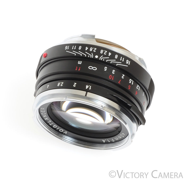 Voigtlander 40mm f1.4 Nokton Classic Prime Lens for Leica M -Clean w/ Shade- - Victory Camera