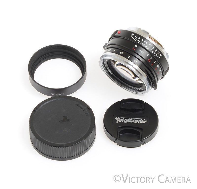 Voigtlander 40mm f1.4 Nokton Classic Prime Lens for Leica M -Clean w/ Shade- - Victory Camera