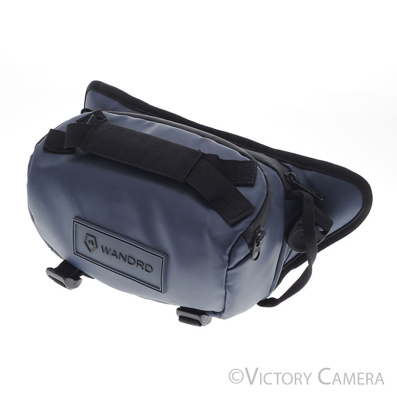 Wandrd Rogue Blue 3L Weather Resistant Sling [EXC] - Victory Camera