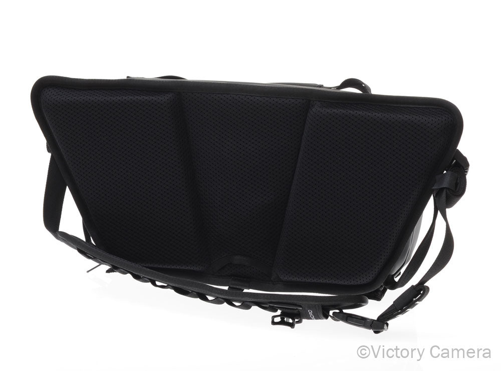 WANDRD Roam Rogue Sling 9L Black Camera Sling Bag [EXC+] image 2