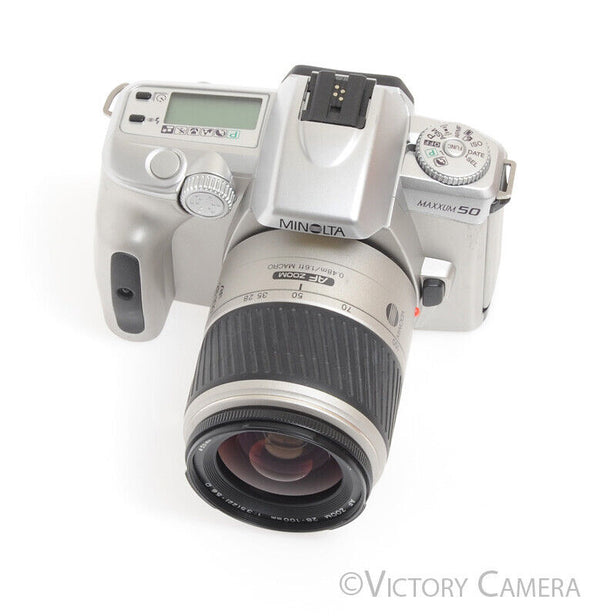Minolta Maxxum 50 Chrome 35mm AF Film Camera / 28100mm Zoom Lens Cle
