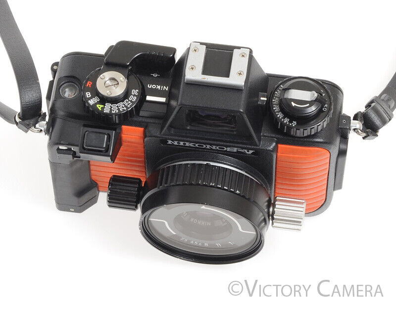 Nikon Nikonos V Underwater Camera w/ 35mm f2.5 Lens -Clean-