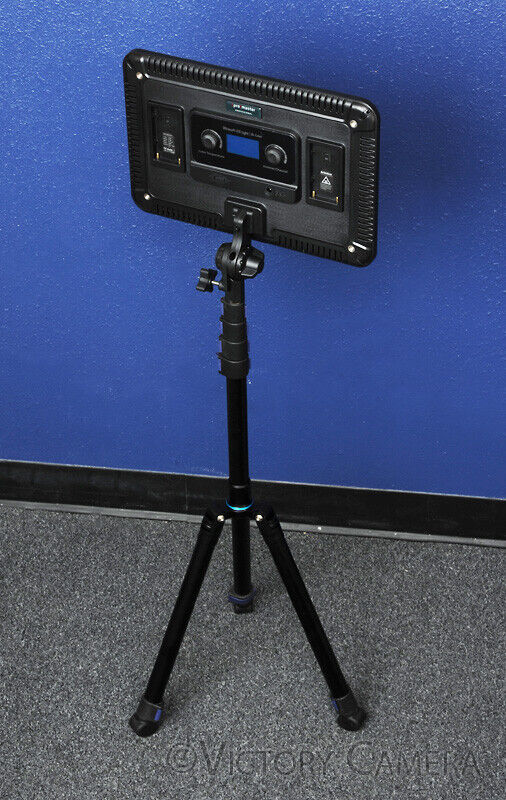 ProMaster Ultrasoft LED Light Bi-Color 914B Light Panel w/ Remote, Case, &amp; Stand - Victory Camera