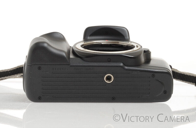 Canon EOS 750 35mm Autofocus SLR FILM Camera Body [EXC+] - Victory Camera