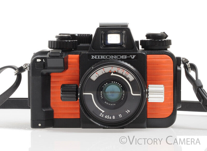 Nikon Nikonos V Underwater Camera w/ 35mm f2.5 Lens -Clean-